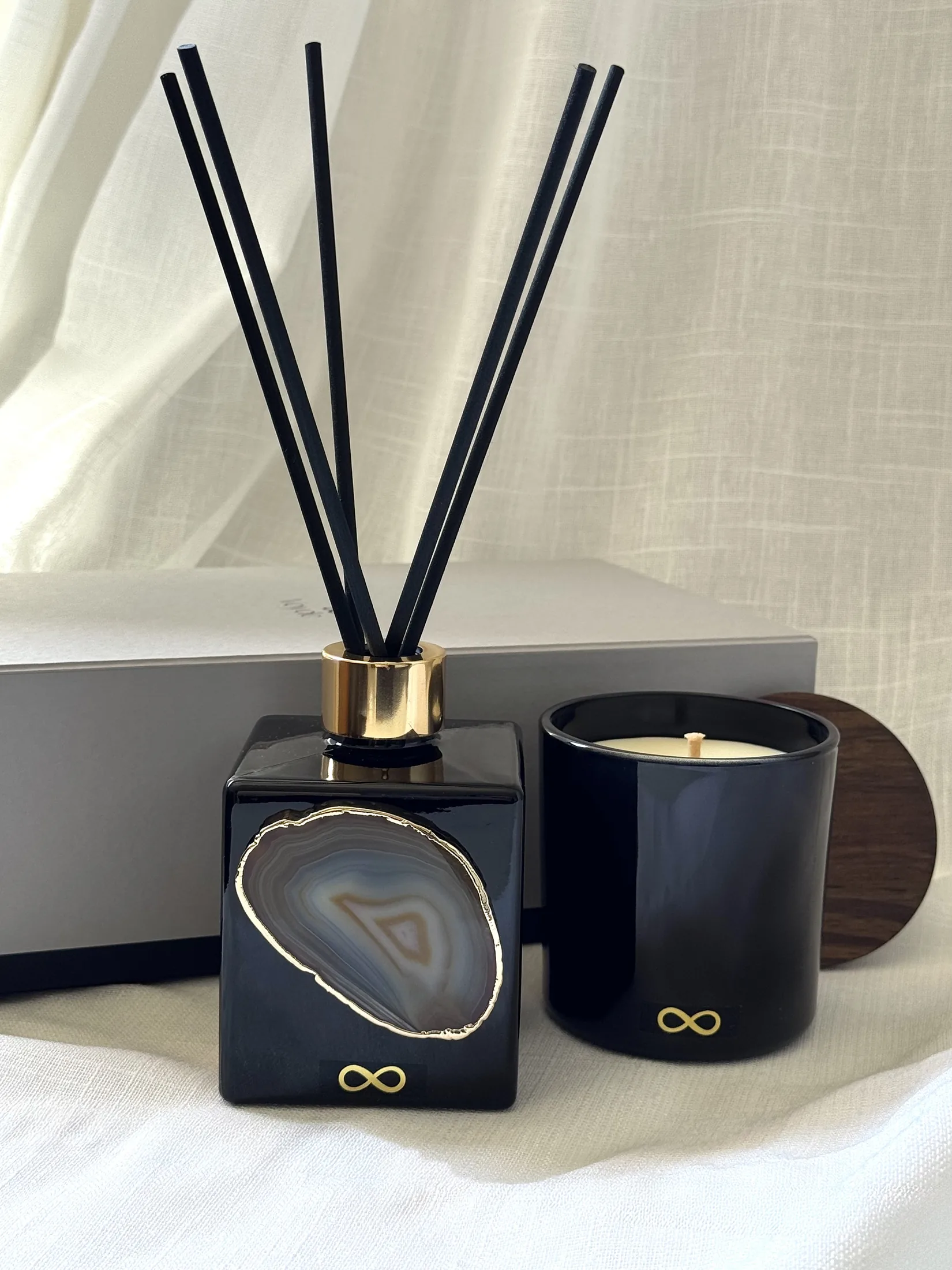Voyde Agate Botanical Reed Diffuser and Candle Set