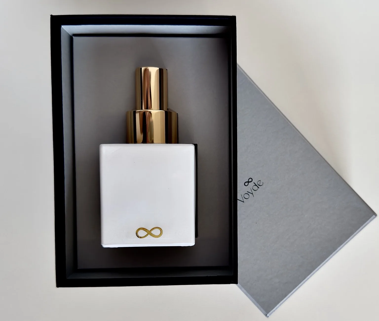 Voyde Dream Pillow Mist in its presentation box