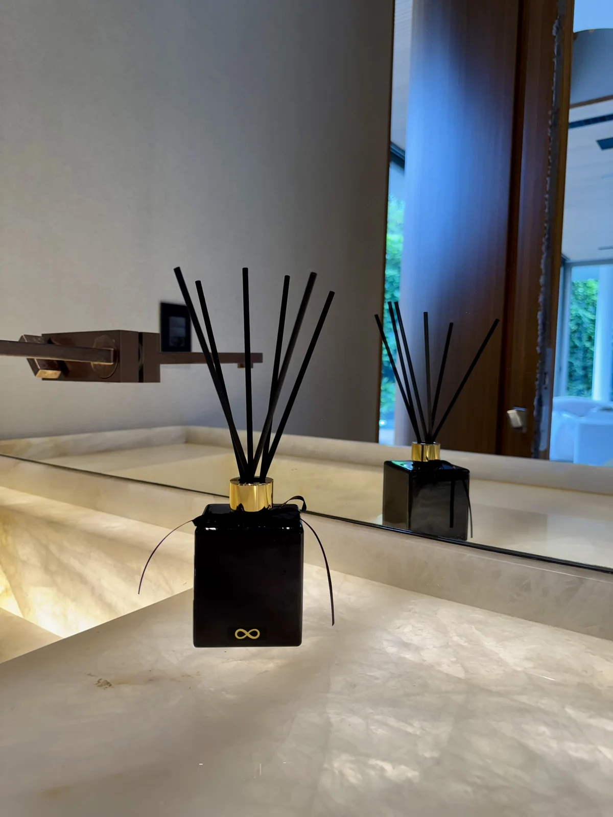 Voyde Wellbeing Citrus Bouquet reed diffuser